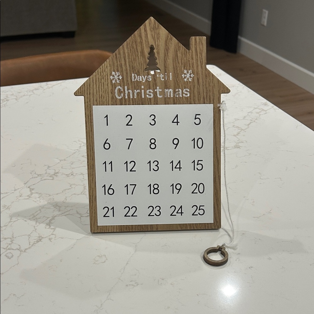 Wooden Magnetic Christmas Countdown Calendar